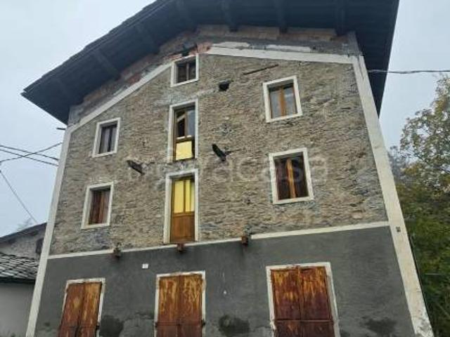 Palazzo in vendita a Prese-Montone, Ceresole Reale