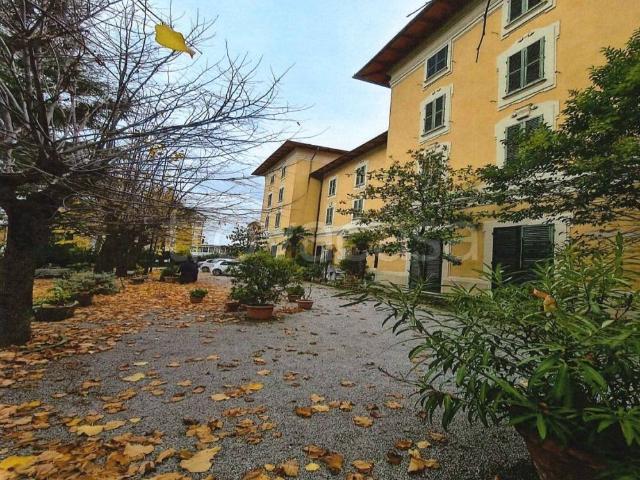 Palazzo in vendita a Chianciano, Chianciano Terme