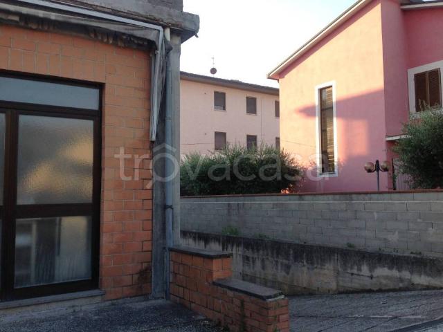 Palazzo in vendita a Cave, Foligno
