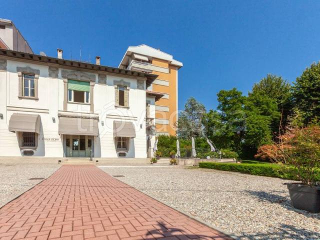 Palazzo in vendita a Villaggio Moneta, Gerenzano