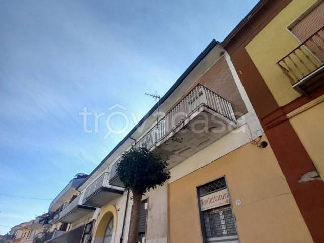 Palazzo in vendita a Grazzanise, Campania