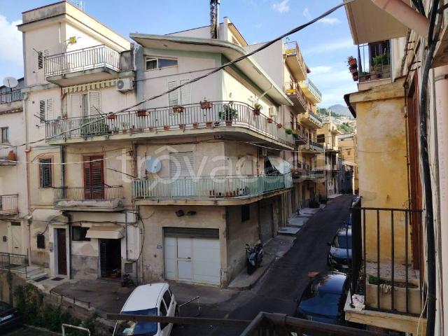Palazzo in vendita a Montelepre, Palermo
