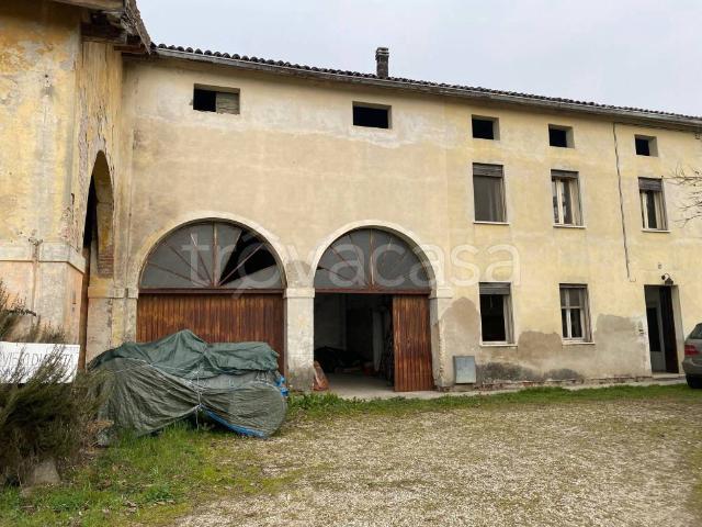 Palazzo in vendita a Altichiero, Padova