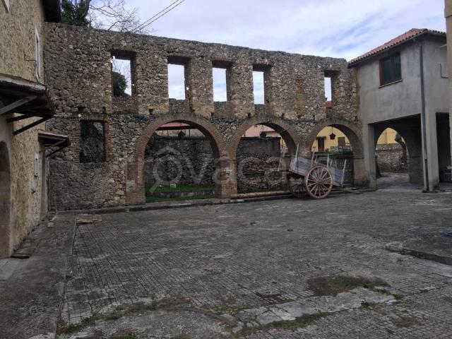 Palazzo in vendita a Scurcola Marsicana, Abruzzo