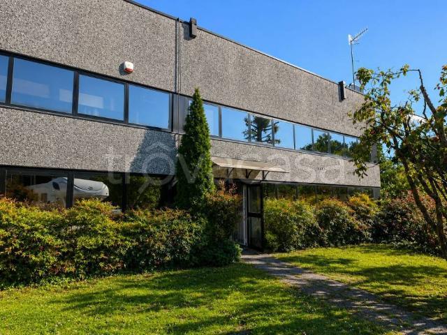 Palazzo in vendita a Senna Comasco, Lombardia