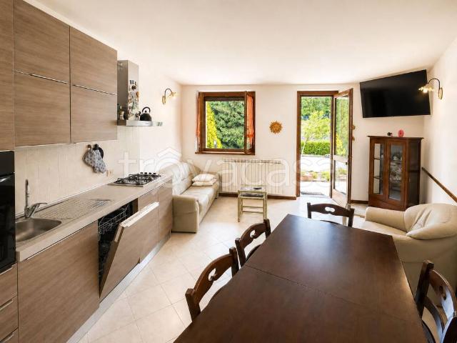 Appartamento in vendita a San Zeno Di Montagna, Veneto