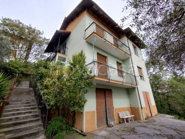 Appartamento in vendita a Ceranesi, Liguria