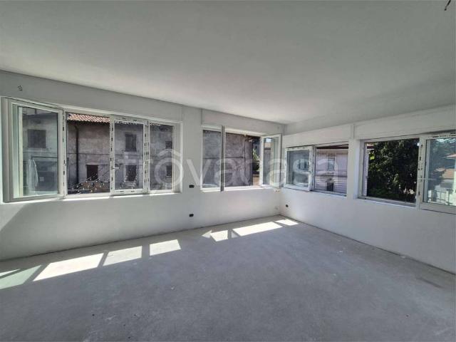 Appartamento in vendita a San Martino, Como