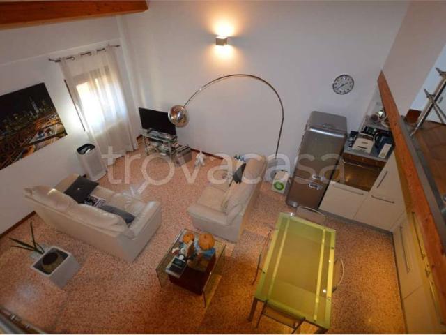 Appartamento in vendita a Este, Padova