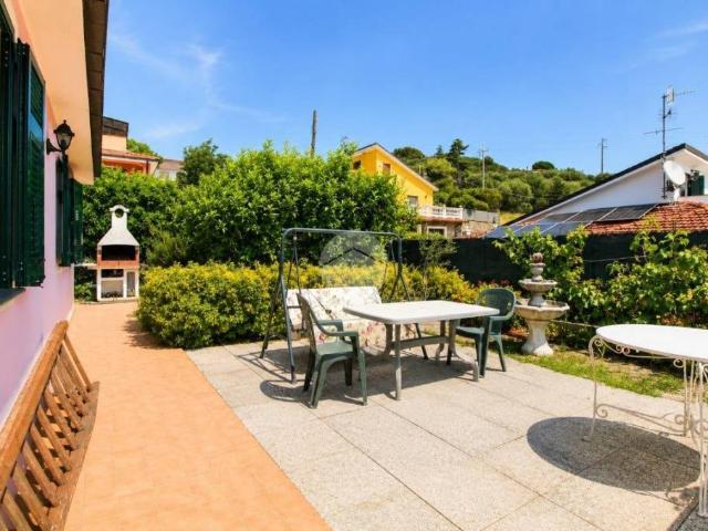 Villa Indipendente in vendita a Imperia, Liguria
