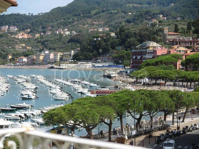 Appartamento in vendita a Carbognano, Lerici