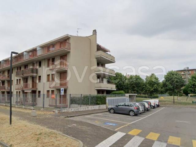 Appartamento in vendita a Limbiate, Lombardia