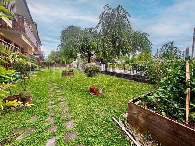 Appartamento in vendita a Manzano, Friuli-Venezia Giulia