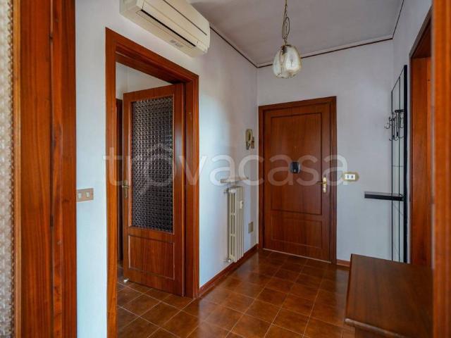 Appartamento in vendita a Eia, Parma