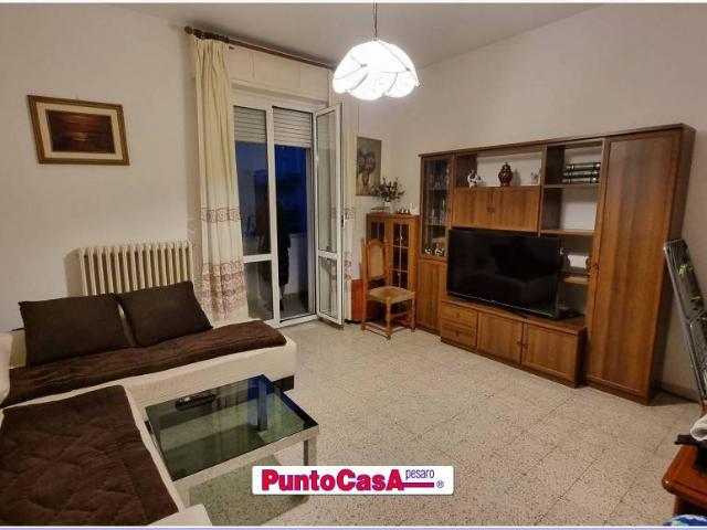 Appartamento in vendita a Pesaro, Pesaro E Urbino