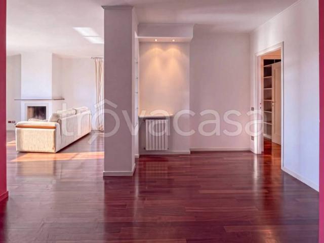 Appartamento in vendita a Carciano, Stresa