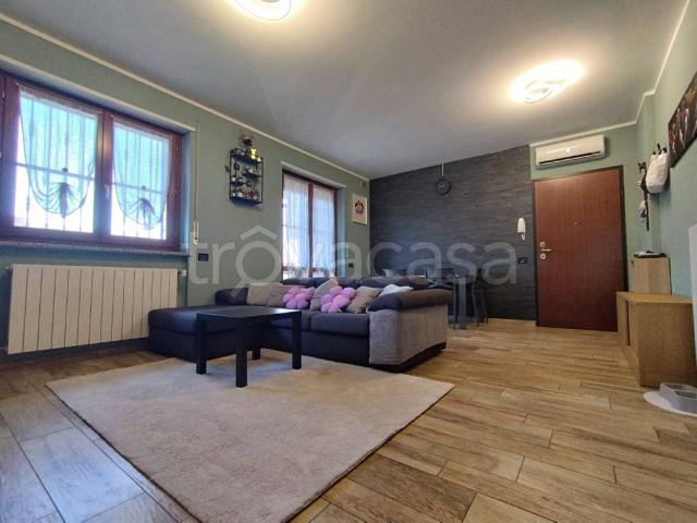 Appartamento in vendita a Torrevecchia Pia, Lombardia