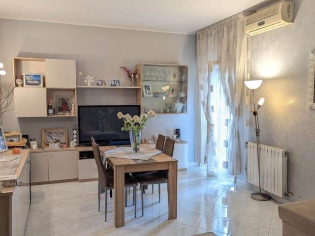 Appartamento in vendita a Aci Sant'antonio, Catania