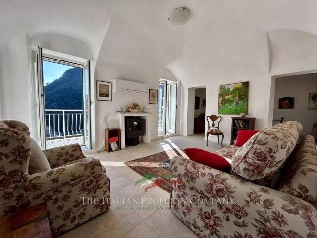 Appartamento in vendita a Airole, Liguria
