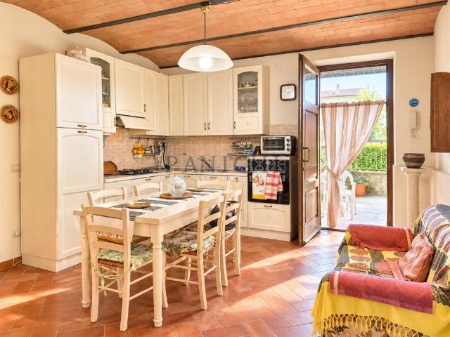 Appartamento in vendita a Asciano, Toscana
