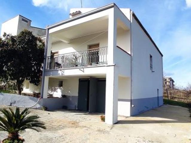 Villa Indipendente in vendita a Grottole, Basilicata