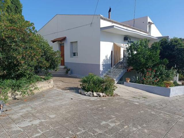 Villa Indipendente in vendita a Grottole, Basilicata
