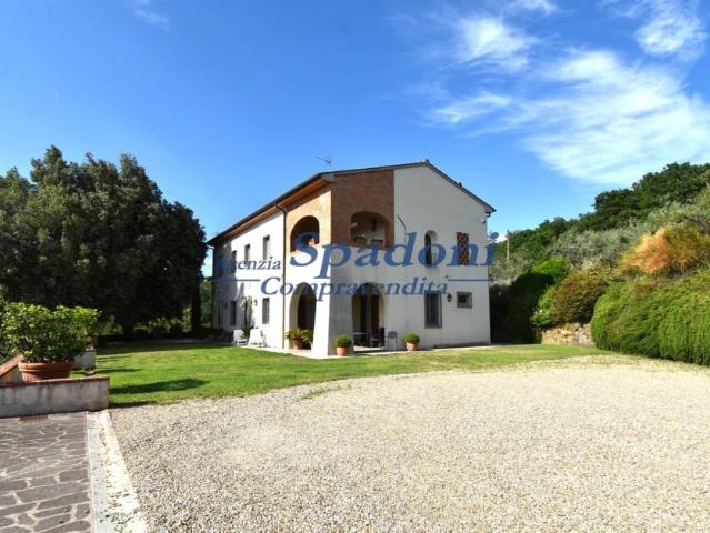 Villa Indipendente in vendita a Lamporecchio, Toscana