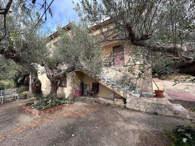 Villa Indipendente in vendita a San Cataldo, Sicilia
