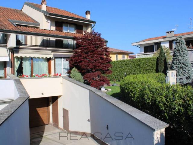 Villa Schiera in vendita a Calvenzano, Lombardia