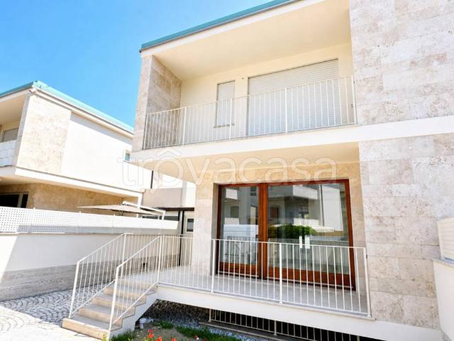 Villa Schiera in vendita a Camaiore, Toscana