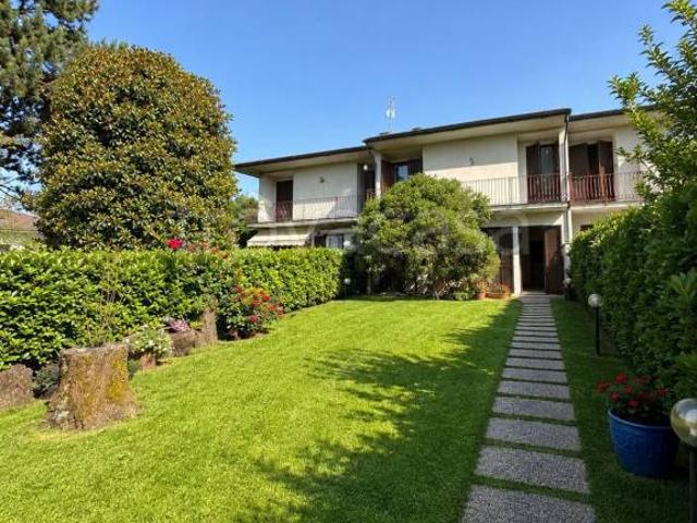 Villa Schiera in vendita a Cantù, Lombardia