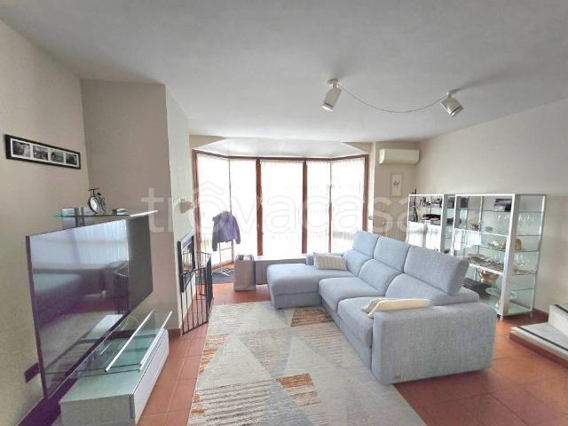 Villa Schiera in vendita a Castiglione Torinese, Piemonte