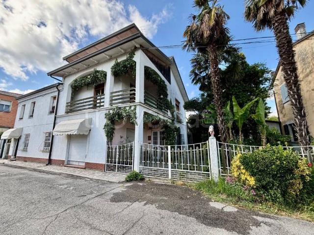 Villa Schiera in vendita a Unione dei comuni della Bassa Romagna, Conselice