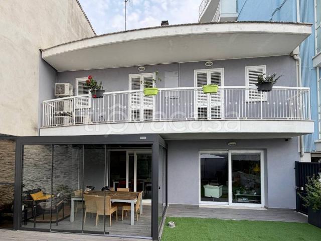 Villa Schiera in vendita a Ischia, Grottammare