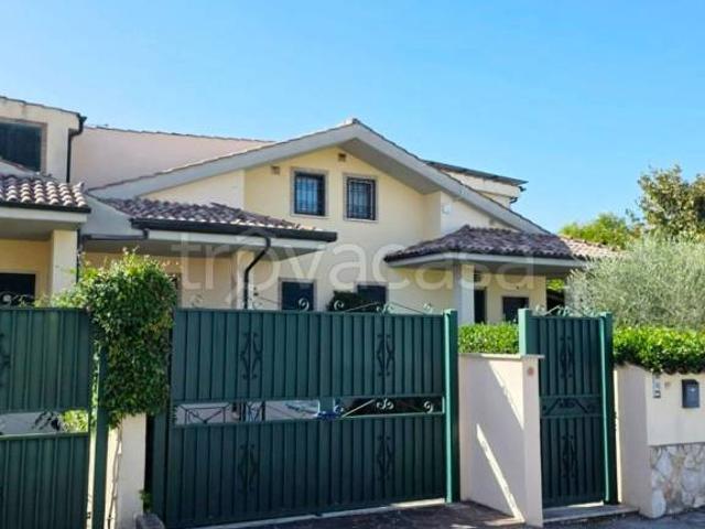 Villa Schiera in vendita a Guidonia Montecelio, Roma Capitale