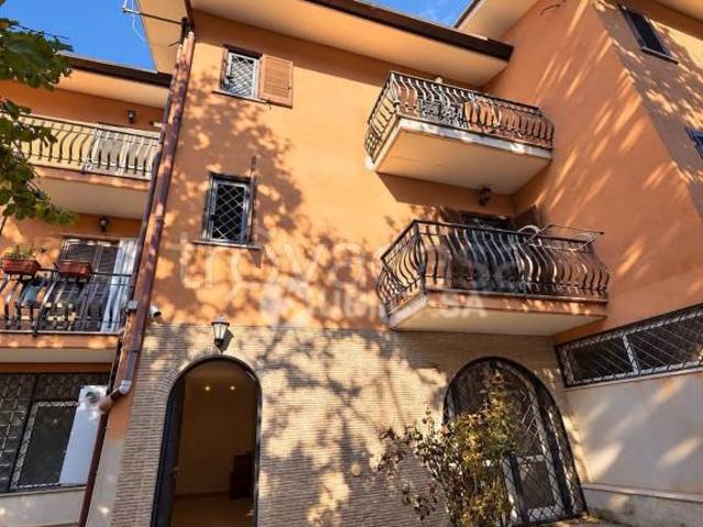 Villa Schiera in vendita a Labico