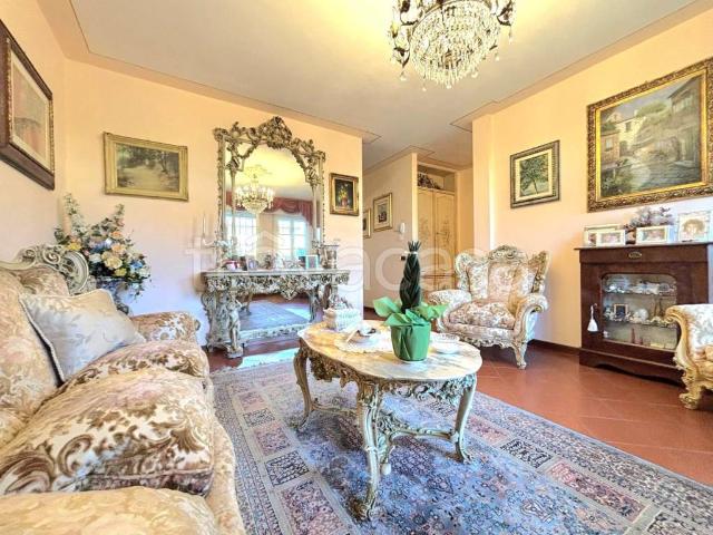 Villa Schiera in vendita a Santissima Annunziata, Bagni Di Lucca Ponte
