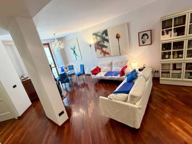 Villa Schiera in vendita a Crocetta-San Lazzaro-Modena Est, Modena