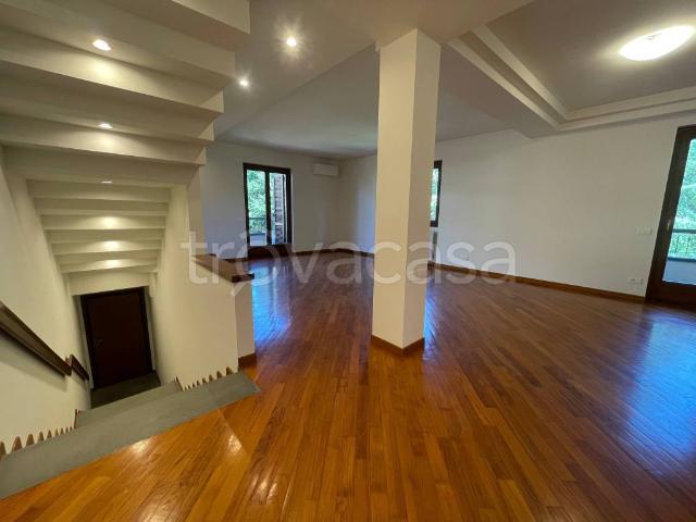 Villa Schiera in vendita a Prato, Toscana