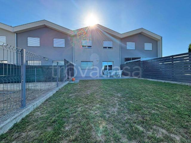 Villa Schiera in vendita a Romano Di Lombardia, Lombardia