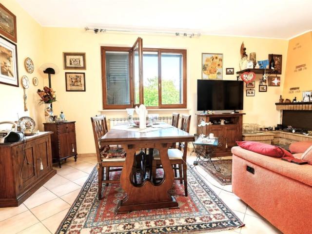 Villa Schiera in vendita a Sant'Angelo, Marche