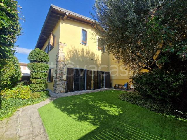 Villa Schiera in vendita a Seriate, Bergamo