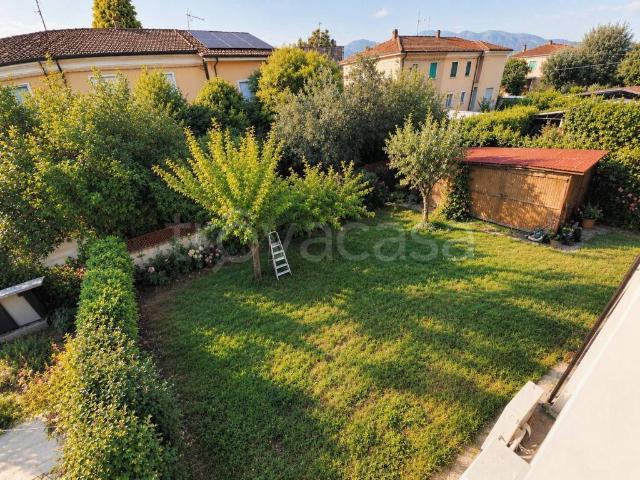 Villa Schiera in vendita a Campomaggio, Terni