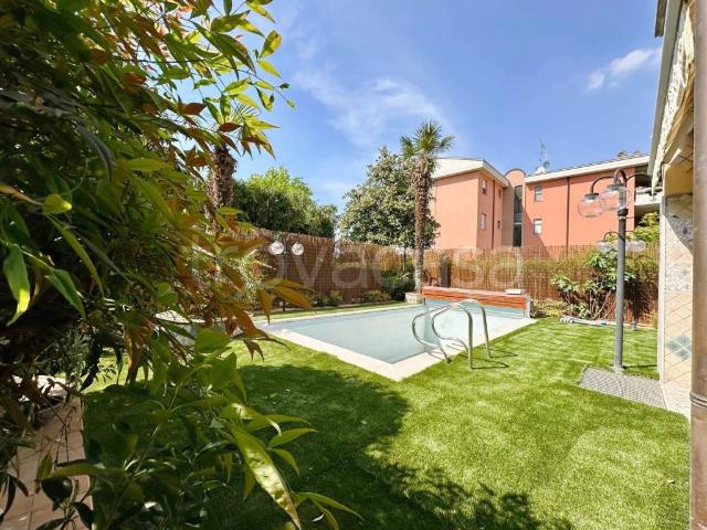 Villa Schiera in vendita a Agrate Brianza, Lombardia