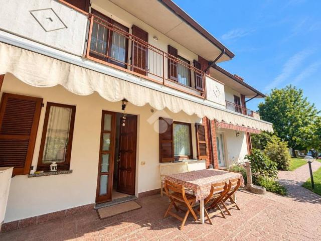 Villa Schiera in vendita a Prezzate, Mapello