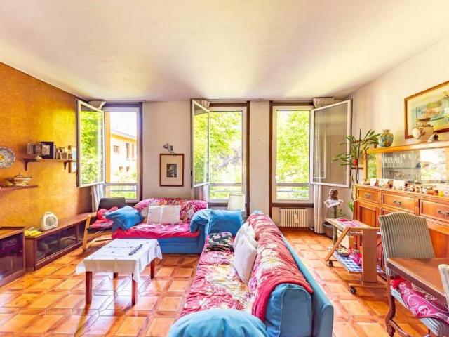 Villa Schiera in vendita a Arese, Lombardia