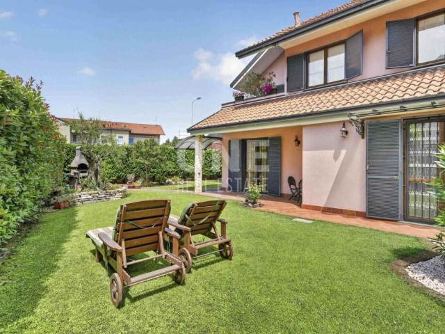 Villa Indipendente in vendita a San Fiorano, Villasanta