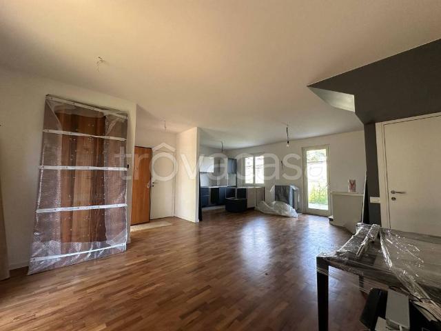 Villa Indipendente in vendita a Bagnatica, Lombardia