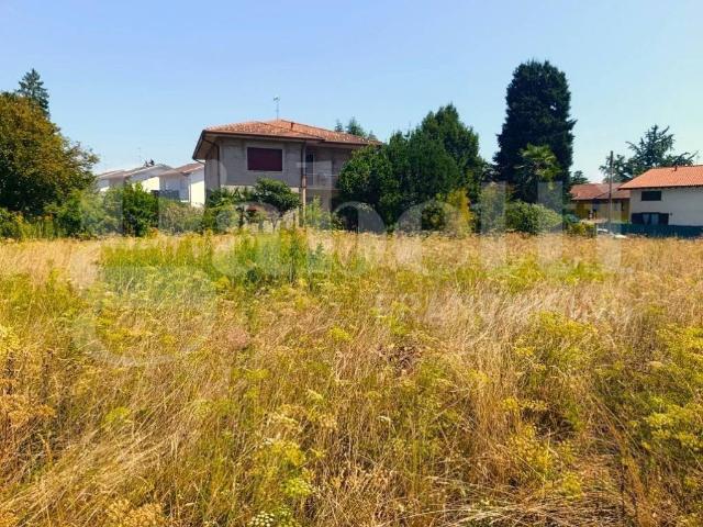 Villa Indipendente in vendita a Buzzano, Besnate