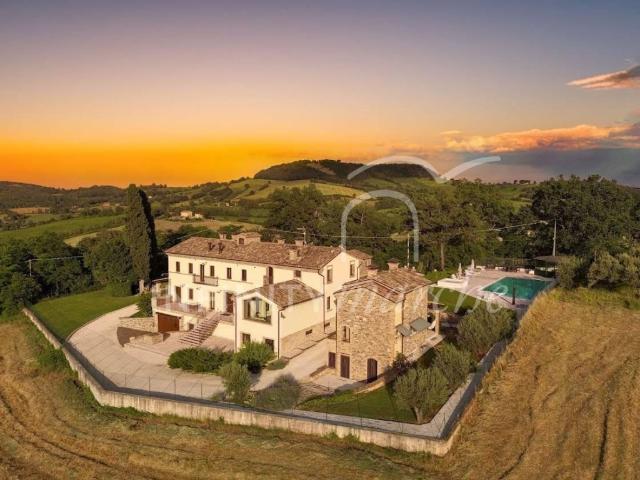 Villa Indipendente in vendita a Marche, Macerata